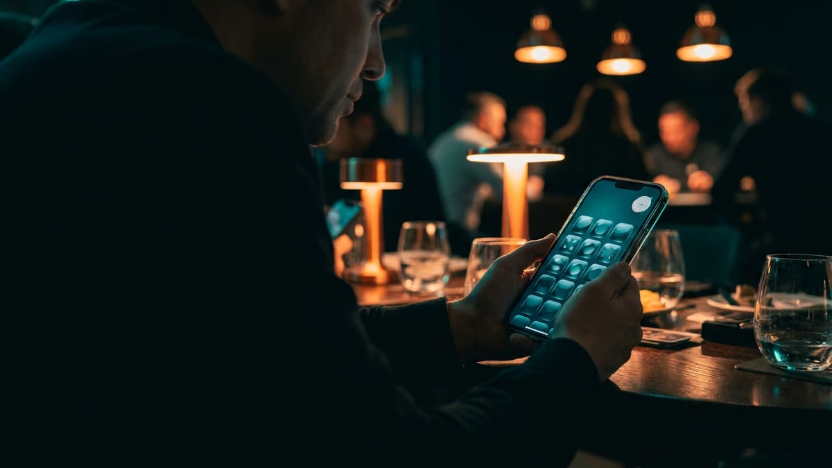 Cassino online Betão aberto no celular com categorias de slots, roleta e cassino ao vivo